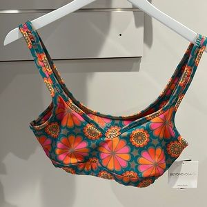 NWT beyond yoga, sports bra